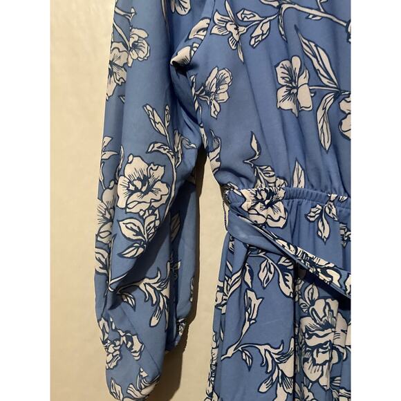 Flying Tomato Mini Dress Size Medium Blue White Floral Boho Festival Wedding - Picture 2 of 9